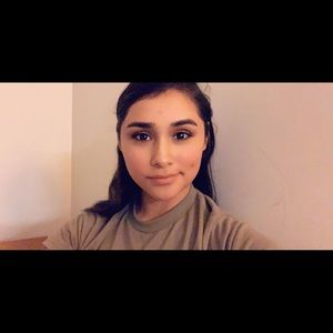 Meet your Posher, Denise